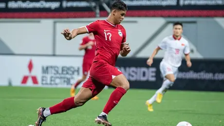 Cầu thủ Singapore háo hức trở thành học trò HLV Kim Sang-sik