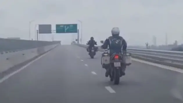 Xác minh đoàn mô tô phân khối lớn đi vào cao tốc