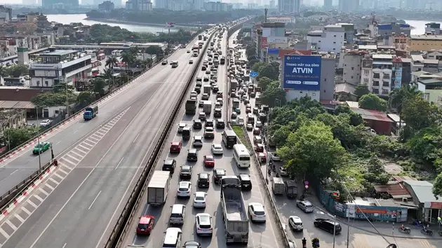 Nhiều người sớm trở lại Hà Nội dù chưa hết nghỉ lễ