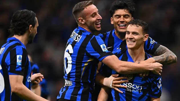 Inter Milan và Napoli tiếp tục cuộc đua 'song mã'