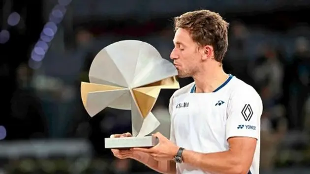 Casper Ruud lần đầu vô địch Masters 1000