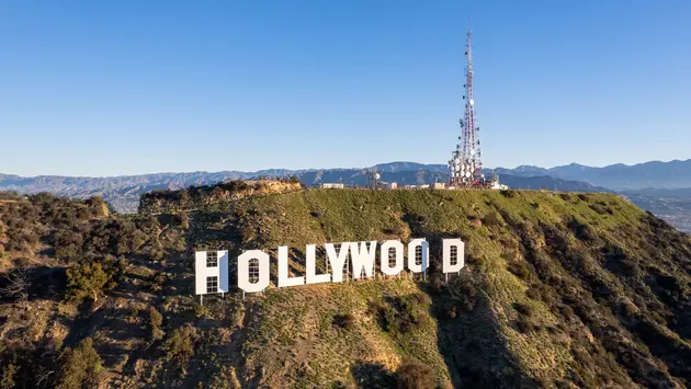 Ông Trump sẽ áp thuế 100% phim nhập khẩu để 'cứu' Hollywood
