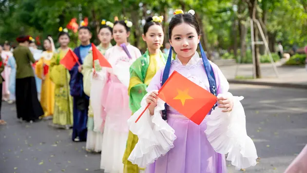 Hành trình tôn vinh Việt phục và kết nối yêu thương