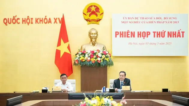Lấy ý kiến nhân dân về Dự thảo Nghị quyết sửa đổi, bổ sung Hiến pháp 2013