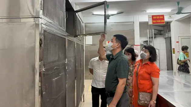 Quận Cầu Giấy cần kiểm tra quán kinh doanh lòng xe điếu