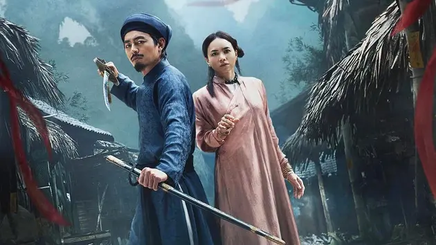 'Thám tử Kiên' dẫn đầu phòng vé, vượt qua 'Lật mặt 8'