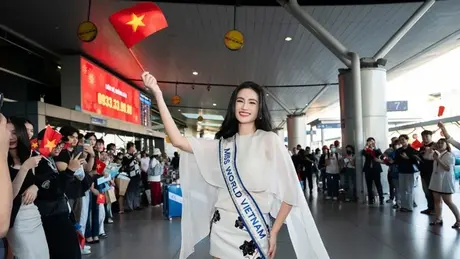 Hoa hậu Ý Nhi sang Ấn Độ tham dự Miss World