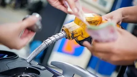 Đề nghị không áp thuế tiêu thụ đặc biệt với xăng dầu