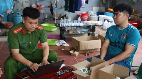 Triệt phá cơ sở sản xuất, buôn bán mỹ phẩm giả