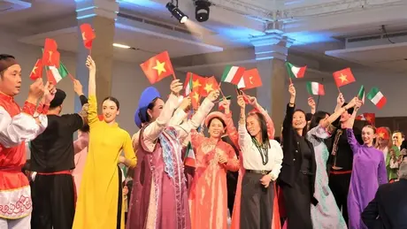 Giới thiệu điểm đến đặc sắc Thủ đô Hà Nội tại Italia