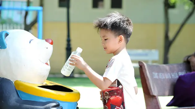 Nâng cao ý thức bảo vệ môi trường cho trẻ em | Vì trẻ em | 08/05/2025