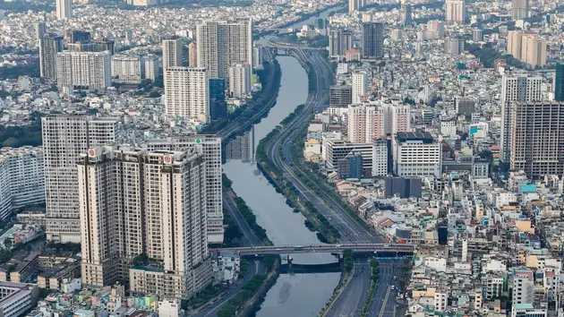 TP. HCM thu ngân sách hơn 202 nghìn tỉ đồng 4 tháng đầu năm