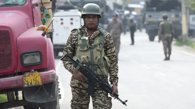 Ấn Độ tố Pakistan tiếp tục không kích biên giới