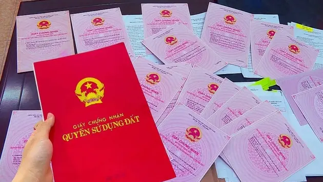 Sau sáp nhập tỉnh, người dân không phải chỉnh lý sổ đỏ