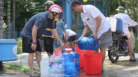 Không để người dân thiếu nước sạch ngày hè