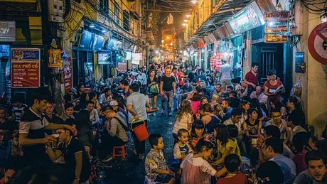 Phố đêm Tạ Hiện | Hà Nội đến để yêu | 12/05/2025