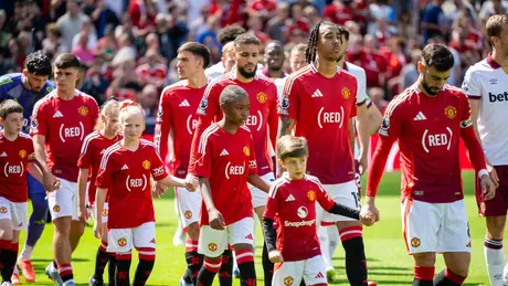 Manchester United khủng hoảng chấn thương