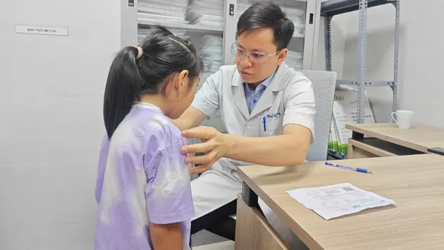 Thêm cơ hội cho bệnh nhân gù vẹo cột sống bẩm sinh