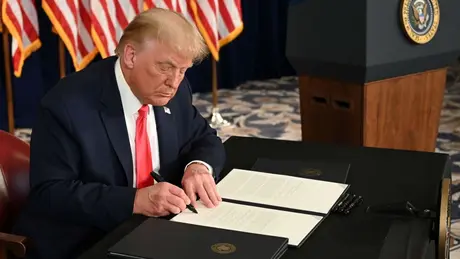 Ông Trump muốn giảm giá thuốc xuống thấp nhất thế giới