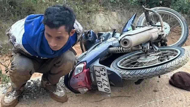 Bắt giữ nghi phạm mang xăng cướp ngân hàng