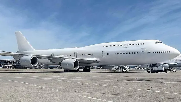 Rộ tin Qatar sắp tặng ông Trump 'cung điện trên không'