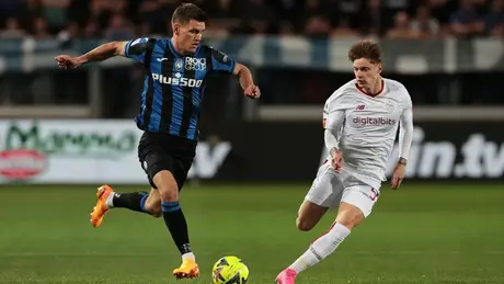 AS Roma lỡ cơ hội vào top 4 Serie A