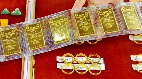 Giá vàng ngày 13/5 tiếp đà giảm mạnh