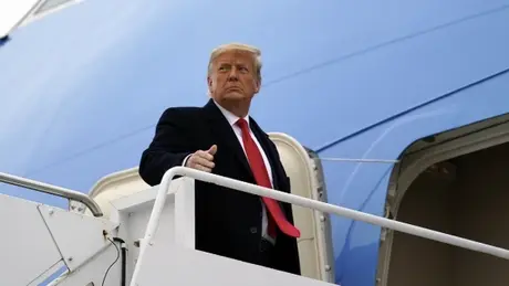 Ông Trump cân nhắc dỡ bỏ trừng phạt đối với Syria