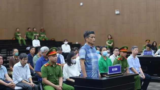 Cựu Tổng cục trưởng nhận quà sinh nhật 500 triệu đồng