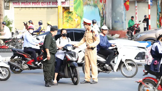 Từng bước kéo giảm lượng học sinh vi phạm giao thông