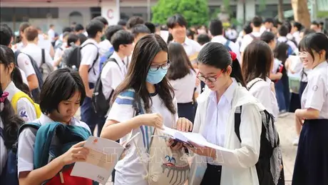 Tỷ lệ chọi lớp 10 công lập Hà Nội cao nhất 1/2,44