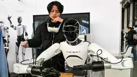 Cuộc đua sản xuất robot hình người ở Trung Quốc