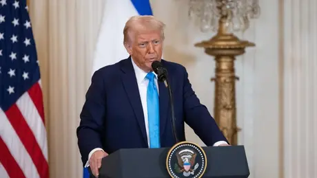 Tổng thống Mỹ tuyên bố dỡ bỏ trừng phạt Syria