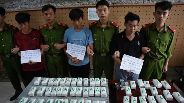 Hải quan bắt giữ đối tượng vận chuyển khoảng 9kg ma túy