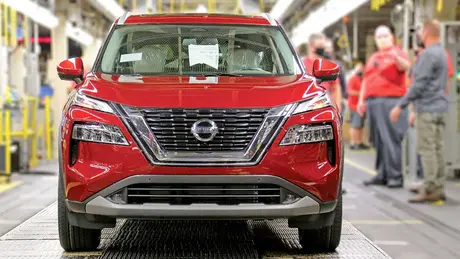 Nissan đóng cửa 7 nhà máy vì thua lỗ