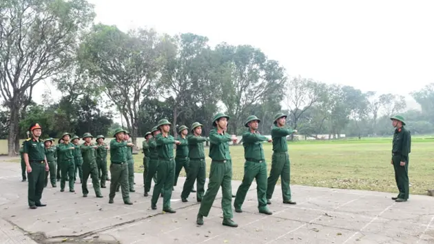 Quân nhân dự bị tập luyện 'thần tốc - quyết thắng'