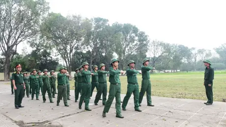 Quân nhân dự bị tập luyện 'thần tốc - quyết thắng'