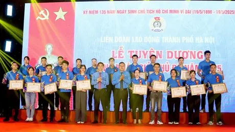 Tuyên dương 100 'Công nhân giỏi Thủ đô' năm 2025