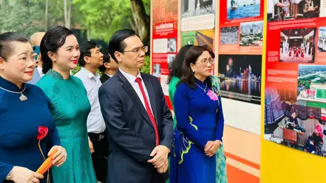 Chuỗi sự kiện kỷ niệm 135 năm Ngày sinh Bác Hồ

