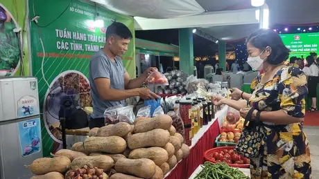 Đưa nông sản địa phương đến với người tiêu dùng Thủ đô