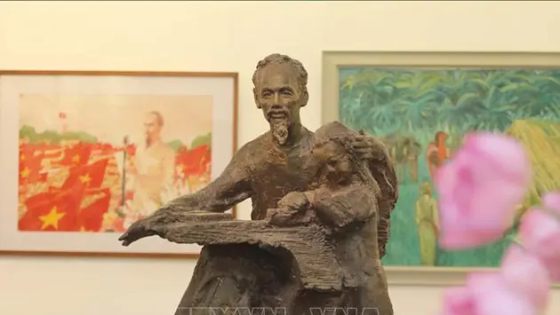Triển lãm 'Hồ Chí Minh trong nghệ thuật tạo hình'