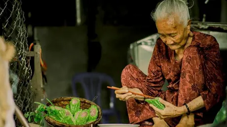 Cơm ngoại nấu, người ngoại thương