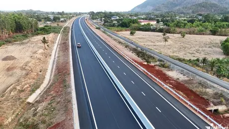 Nguyên nhân nào dẫn đến đội vốn dự án cao tốc?