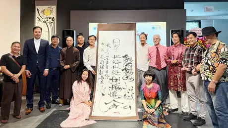Đọc thơ Bác qua các tác phẩm thư hoạ