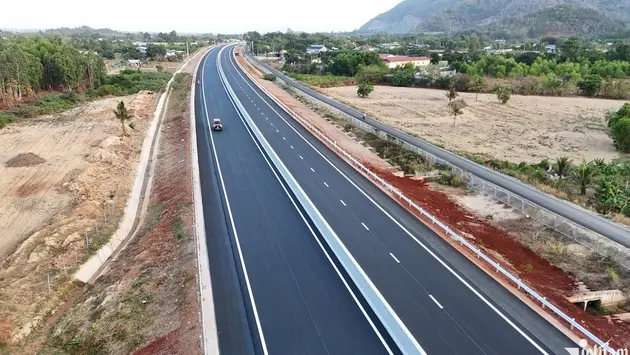 Nguyên nhân nào dẫn đến đội vốn dự án cao tốc?