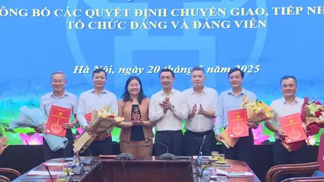 Đảng uỷ UBND TP Hà Nội tiếp nhận 4 đảng bộ tổng công ty