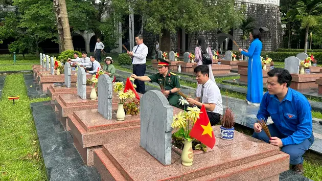 Hà Nội góp sức cùng chiến thắng Điện Biên Phủ