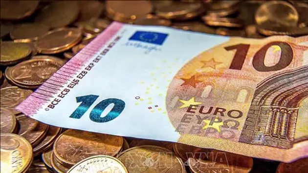 EU giảm mạnh dự báo tăng trưởng tại Eurozone