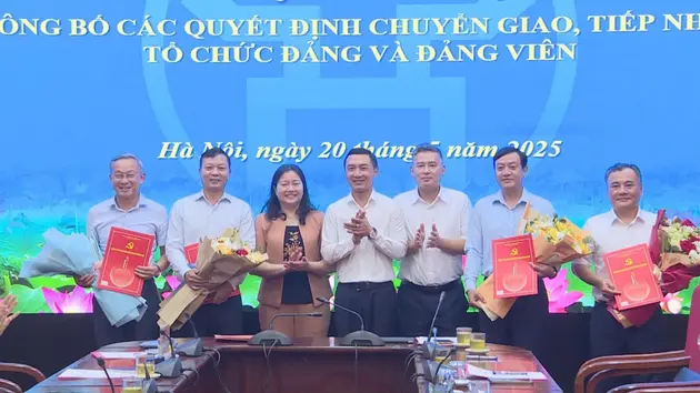 Đảng uỷ UBND TP Hà Nội tiếp nhận 4 đảng bộ tổng công ty