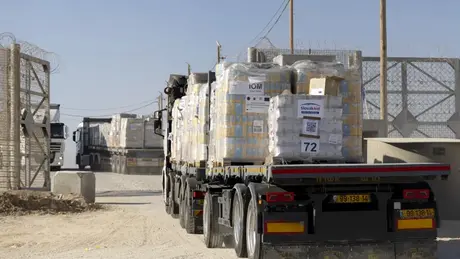 Israel chấp thuận cho 100 xe chở hàng viện trợ vào Gaza